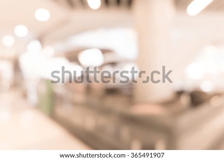 Blurred background : Customer shopping at department store