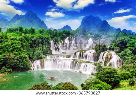 Detian waterfall Royalty-Free Stock Photo #365790827