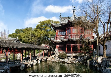 Traditional Chinese architecture in Yu Yuan Gardens, Shanghai, China. Royalty-Free Stock Photo #369457091