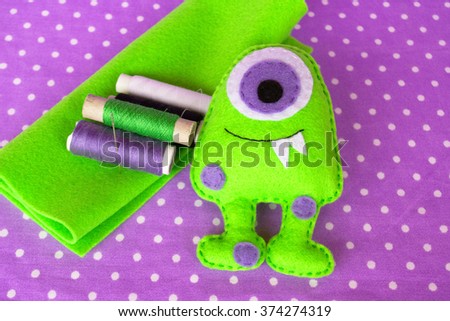 Sewing felt monster - how to make a monster handmade toy 