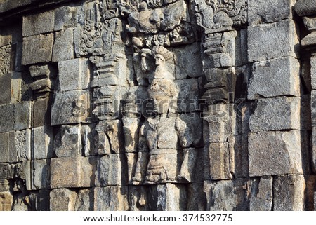 architecture and stone sculpture of Borobudur