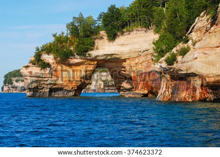 Arch in Pictured Rocks National Lakeshore on the Lake Superior shoreline, Michigan, USA.