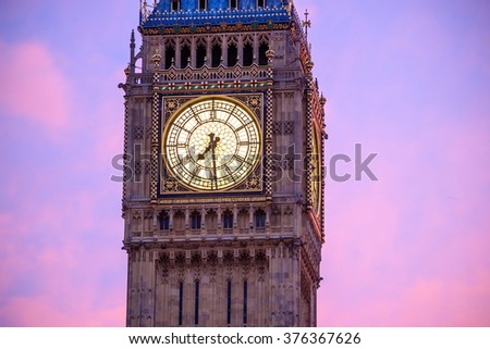 Big Ben and Houses of parliament at twilight in London, UK
