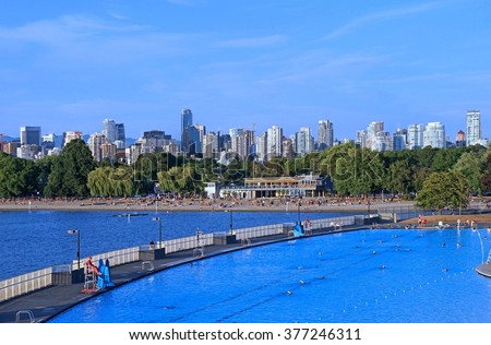 Vancouver skyline with Kitsilano beach and swimming pool