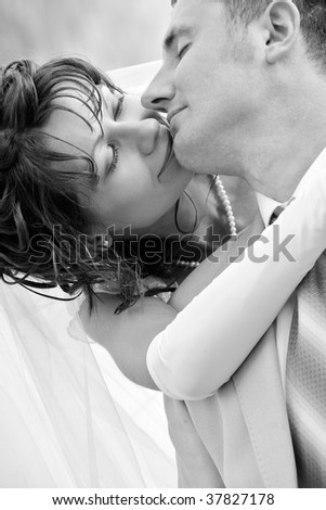 Picture of bride and groom kissing