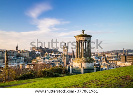 Beautiful view of the old town city of Edinburgh