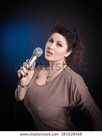 Caricature of a Woman in a karaoke