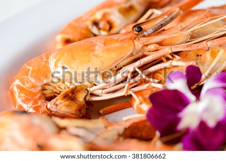 Red shrimp grilled