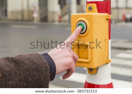 traffic light button