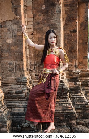 Photo fairies are dancing to worship deities in ancient castle .
And ask the angel gives happiness to humanity .
According to the beliefs of the ancient Khmer .