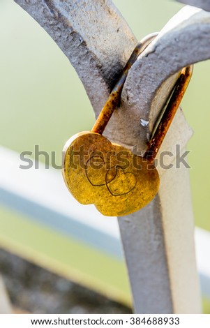 padlock symbolizing love