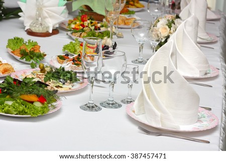 Table setting, dining table with snacks