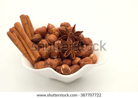 Mixture of cinnamon and hazelnuts