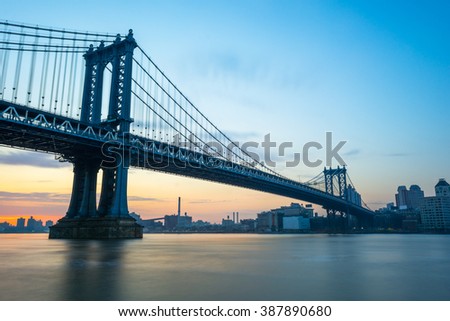 Early Morning in New York looking at the Manhattan Bridge and Brooklyn