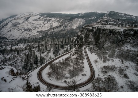 Rowena Crest Viewpoint covered by snow in winter, Oregon