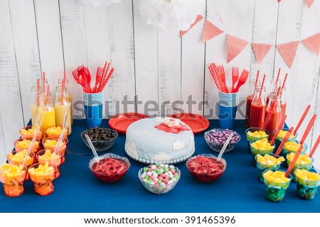 Candy bar bottle with tubes