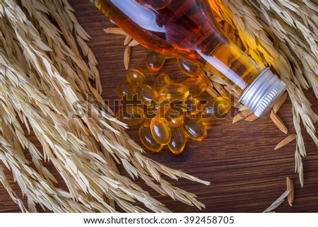 Extracting rice bran. Through a selection of the best  Royalty-Free Stock Photo #392458705