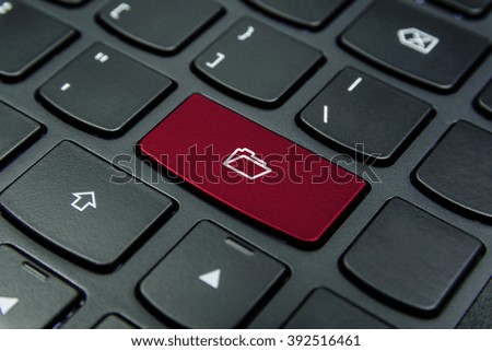 Close-up the Folder symbol on the keyboard button and have Crimson color button isolate black keyboard