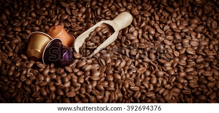 Coffee capsule with coffee beans
