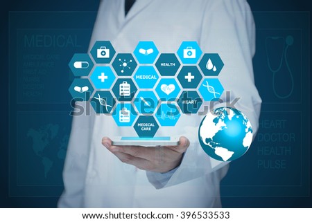 Doctor working on a virtual screen. medical technology concept. pulse