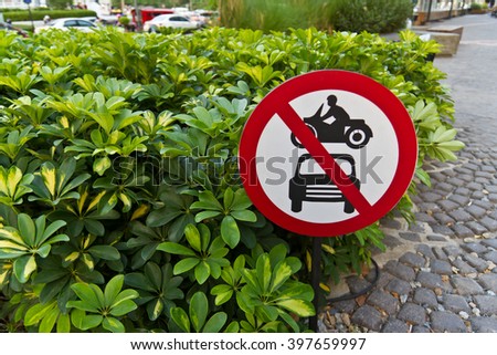 Sign no car and motorcycle
