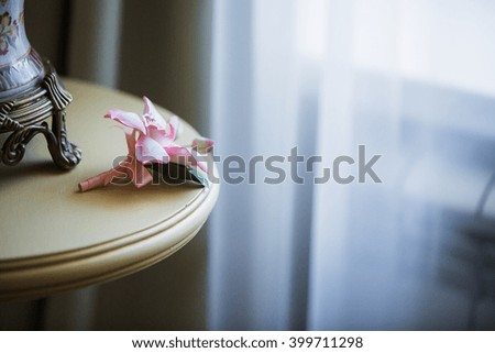 bridal bouquet in a hotel room