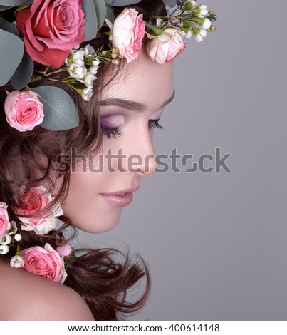 Flower Arrangement in hairstyles or young model
