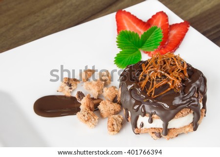 Biscuit cake with chocolate, mascarpone and caramel.