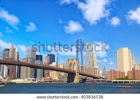 Manhattan skyline with Brooklyn Bridge, New York City, United States