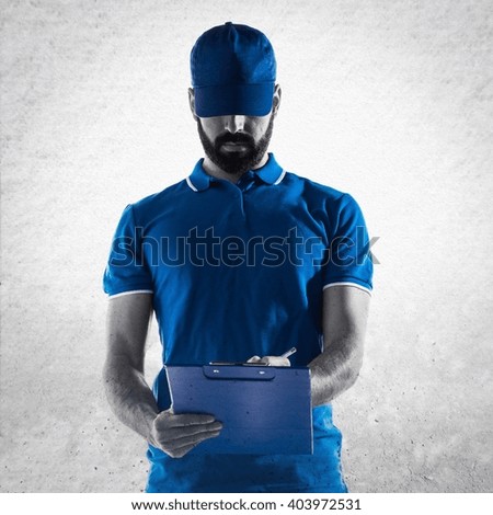 Delivery man with folder