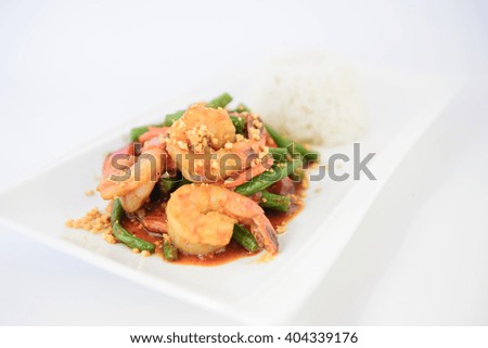 Spicy stir fried shrimp with red curry paste and Yard Long bean