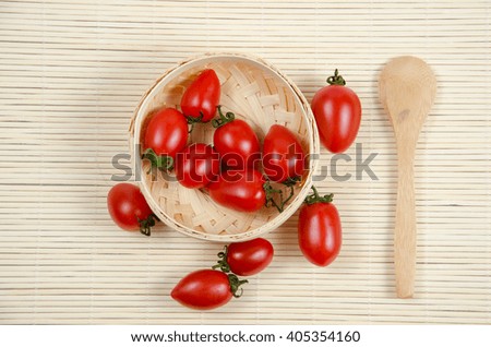 Small tomatoes overhead