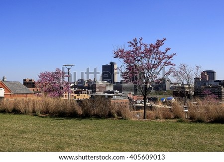 Kansas City skyline in the spring