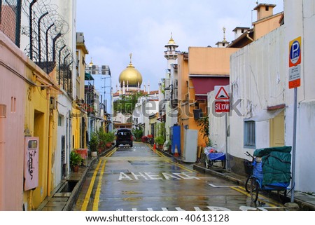 Singapore city street with view to Masjid Sultan Mosque, Singapore Royalty-Free Stock Photo #40613128