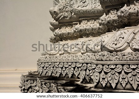 Kanok texture on the Buddha base