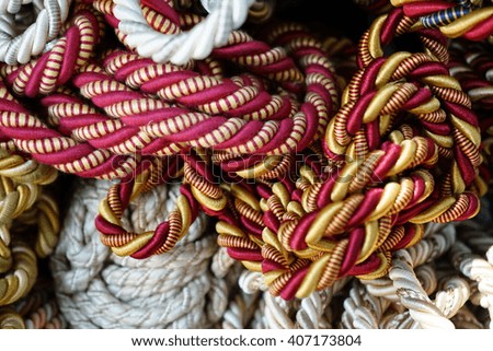 The  rope pack background.
