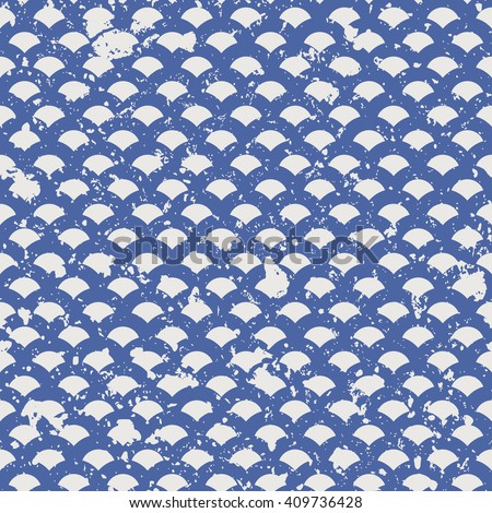 Seamless geometric fish scales pattern with grunge texture. Vector illustration.