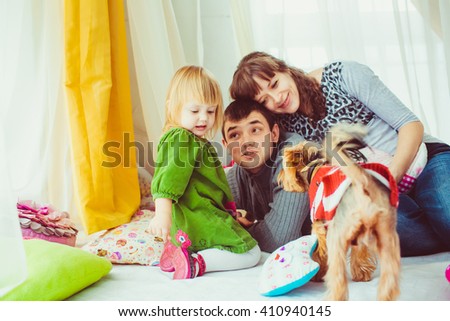 Special photo of the lovely family with a daughter