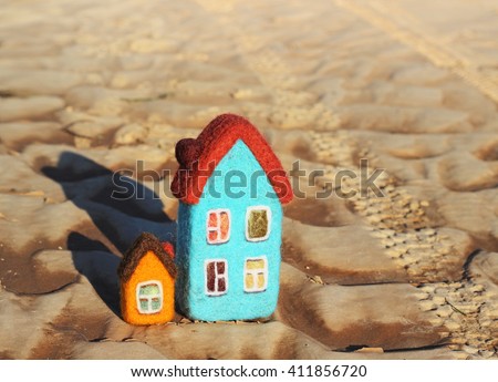 toy houses