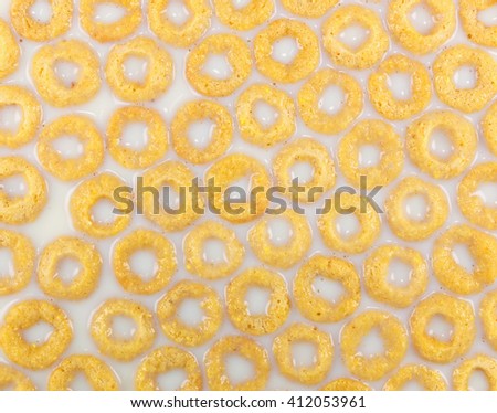 Texture cornflakes macro rings in milk