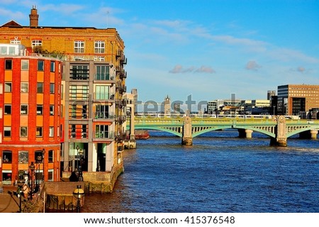 Bridges on the River Thames.