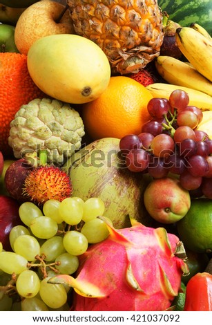 Many fresh fruits mixed together
