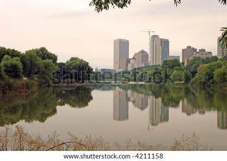 a picture of Milwaukee Wisconsin Skyline from the lagoon