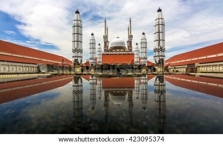 The Central Java Great Mosque,  as the biggest mosque in Central Java, Indonesia Royalty-Free Stock Photo #423095374
