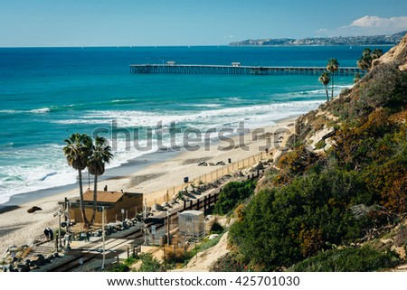 View of the beach and pier in San Clemente, California. Royalty-Free Stock Photo #425701030
