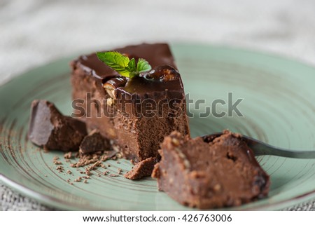 Chocolate cheesecake with hazelnuts