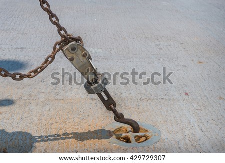 Crane hook on ship icon pic web new www