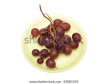  Red grape in plate