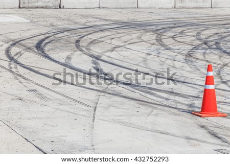 Speeding tire tracks 