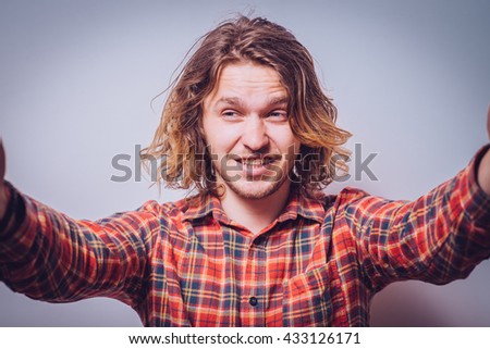 Man makes selfie